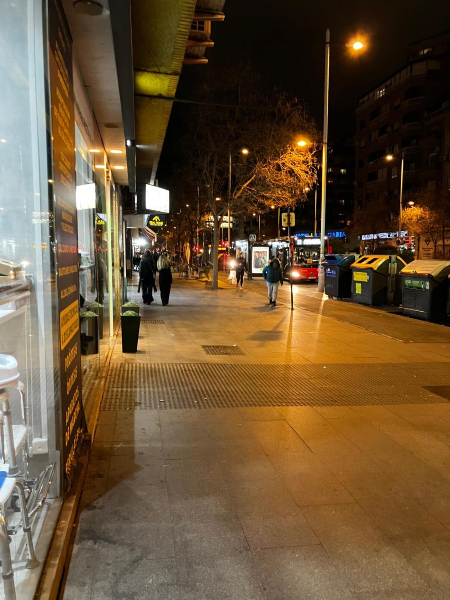 Apartamento En Camino De Ronda De Dos Habitaciones Y Salon Гранада Экстерьер фото