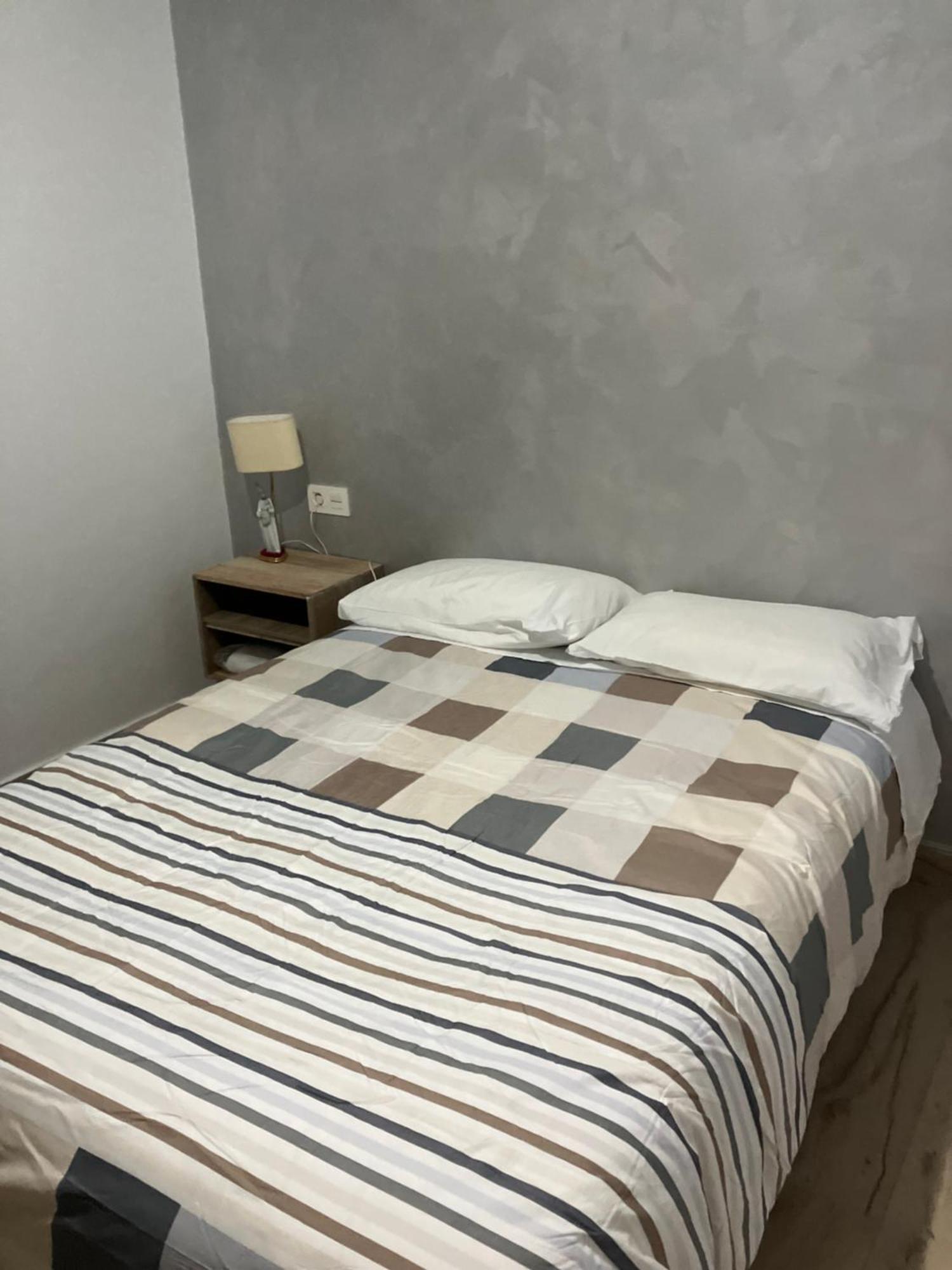 Apartamento En Camino De Ronda De Dos Habitaciones Y Salon Гранада Экстерьер фото